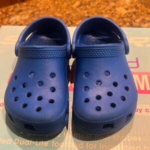 Size c9 blue crocs